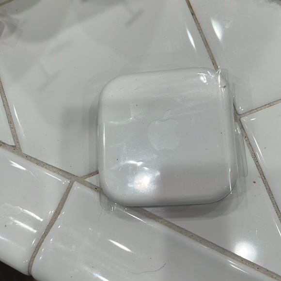 Wired Apple Headphones (AUX) - NWOT - Picture 2 of 3